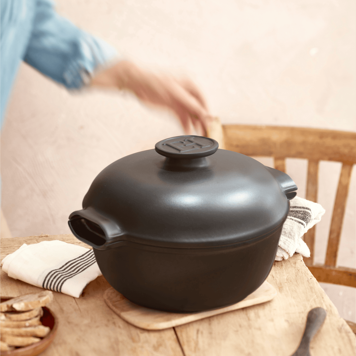 Delight Round Dutch Oven (Induction Compatible) Cookware Emile Henry USA 2 QT