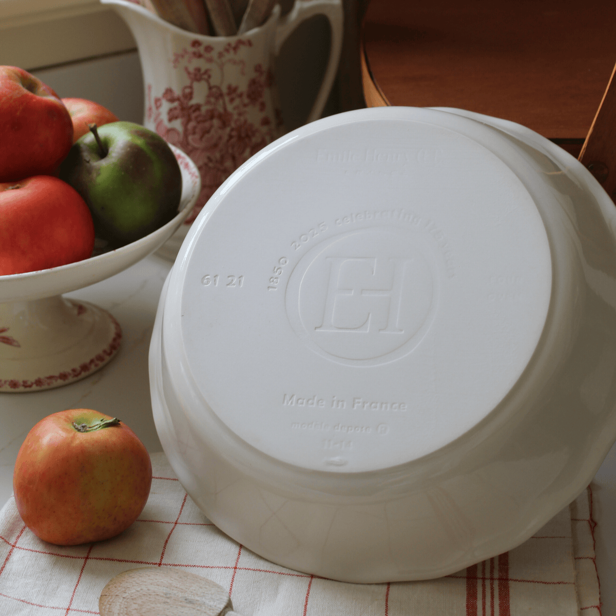 emile henry limited edition 175th anniversary pie dish, pearl_taupe