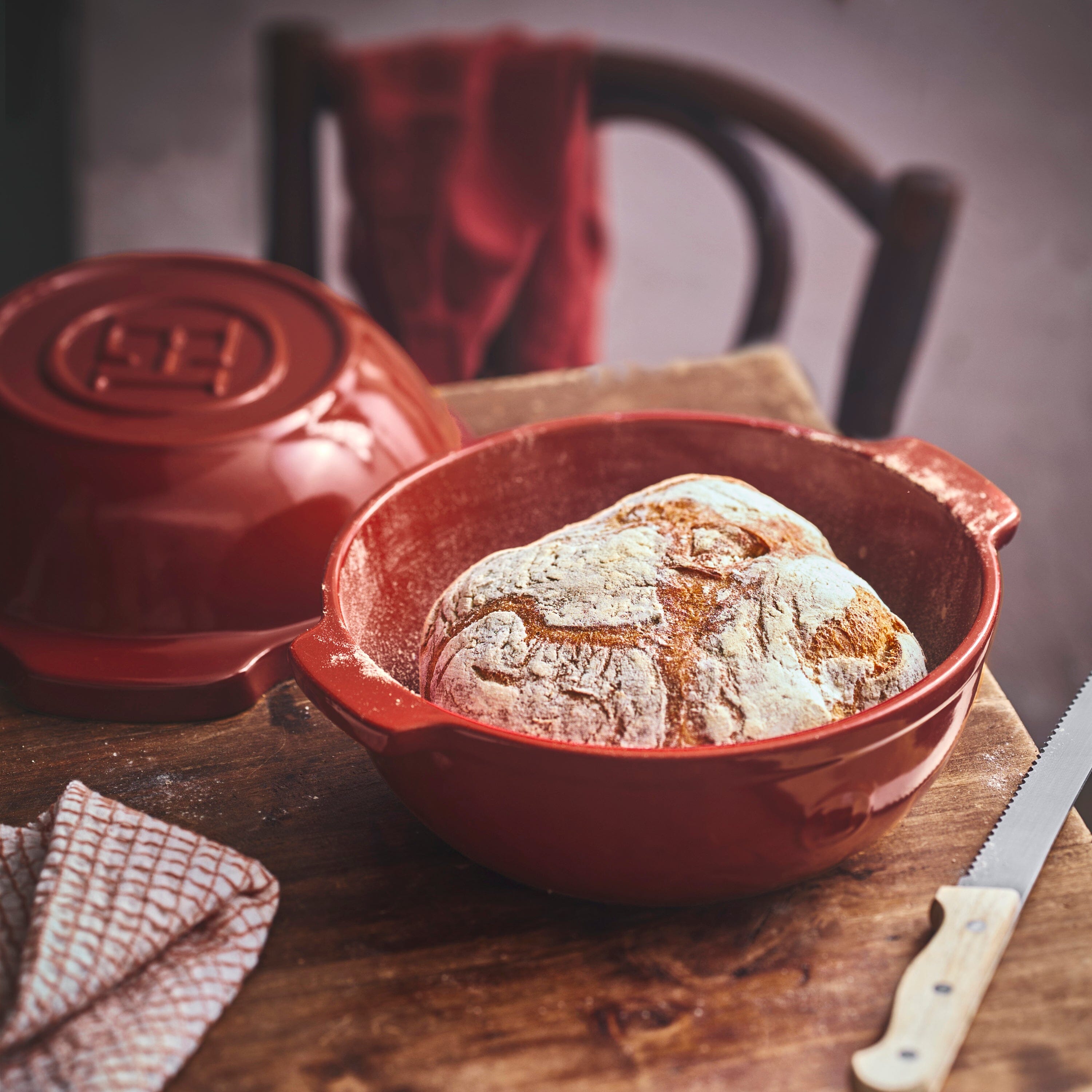 Emile Henry フランス製 パンポット　パン焼き器 Amazon.com: Emile Henry Ceramic Bread/Potato Cooker