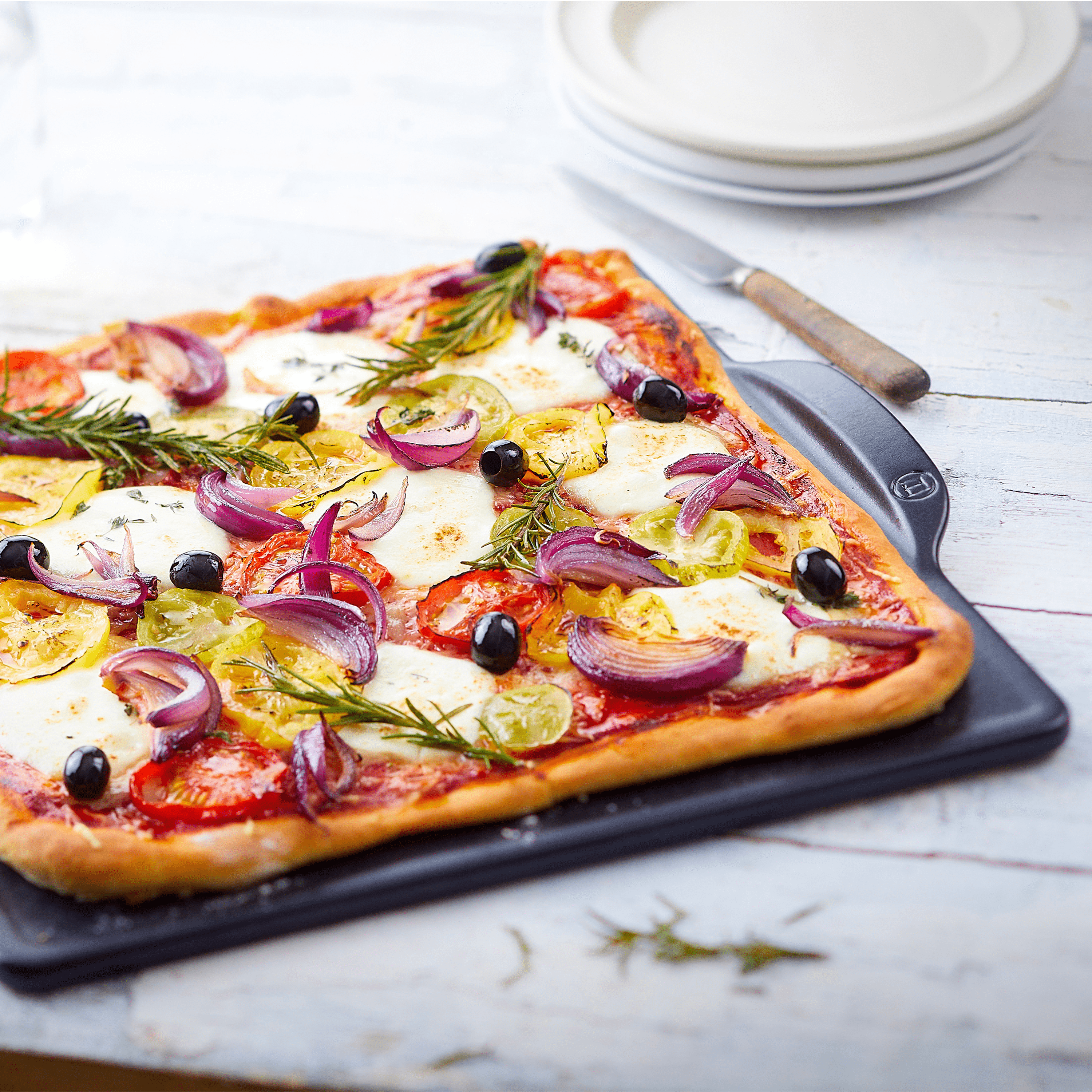 Emile Henry Flame Top Pizza Stone - Thumbnail 4