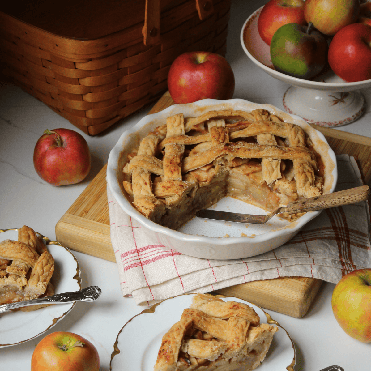 emile henry limited edition 175th anniversary pie dish, pearl_taupe