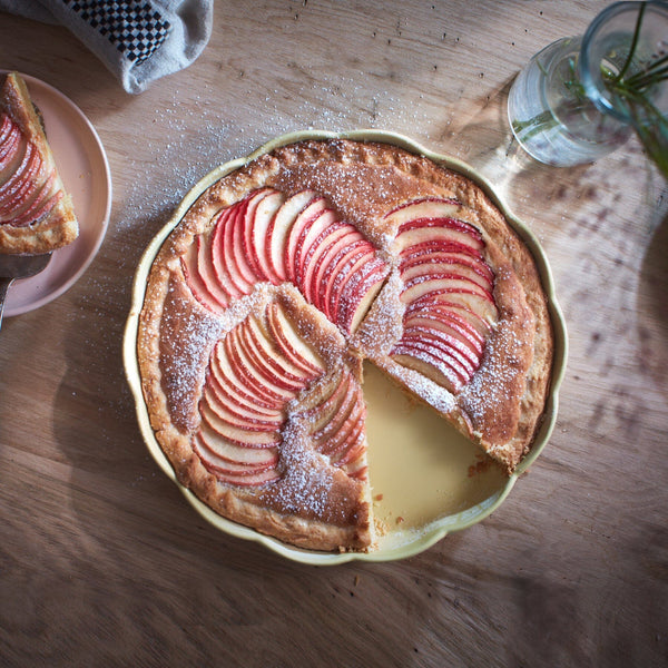 Emile Henry USA Madeleine Round Tart Dish Vanilla 